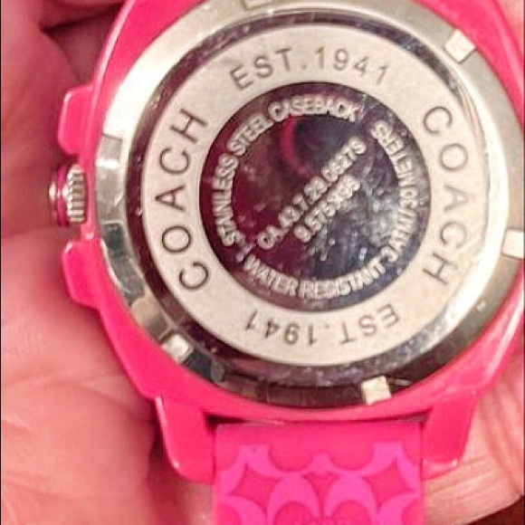 COACH:EUC BOYFRIEND WATCH, GREAT CONDITION, FUCHSIA SILICONE BAND W/GEMS CROWN - Picture 5 of 6